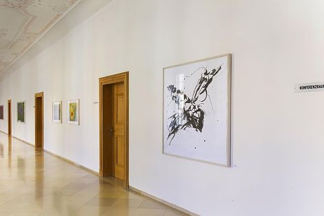 <h1>Kunst-Raum-Akademie Weingarten</h1><p>fliegen 8,
130 x 130 cm, Tusche auf Papier
</p>